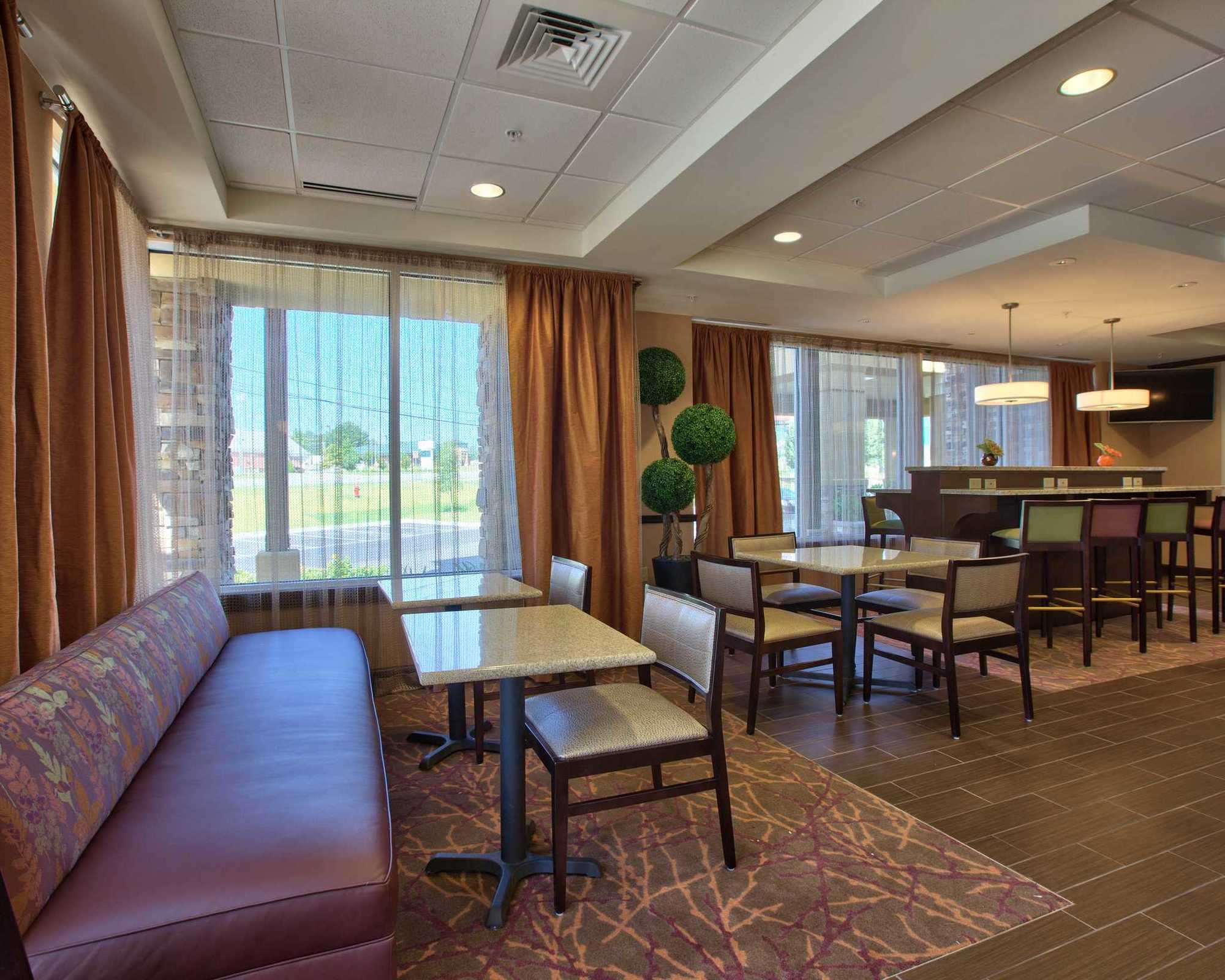 Comfort Inn & Suites Dothan East Udogodnienia zdjęcie