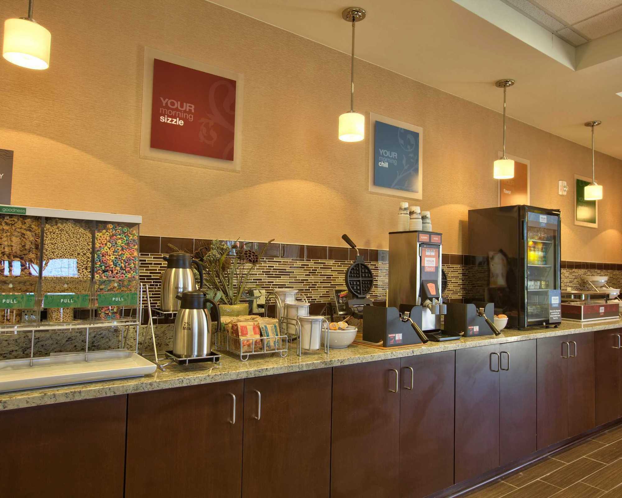 Comfort Inn & Suites Dothan East Udogodnienia zdjęcie